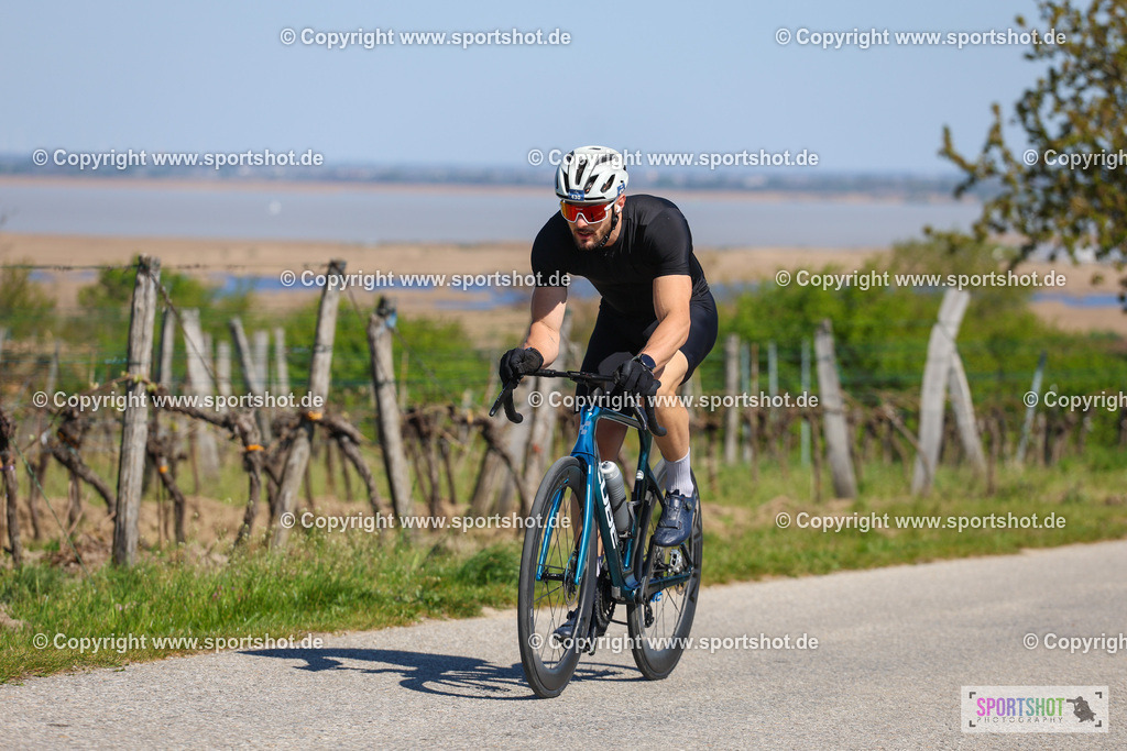 IMG_9627 | @sportshot_your_pictrs #yourpictures#roadtowm2029 #nrm #neusiedlerseeradmarathon #neusiedlersee #neusiedlerseetourismus #burgenland #mörbisch #nrm26 #burgenlandtourismus #voglundco #poweredbyburgenlandtourismus #radsport #rad #marathon #ucigranfondo #visitburgenland #ucigranfondoworldseries