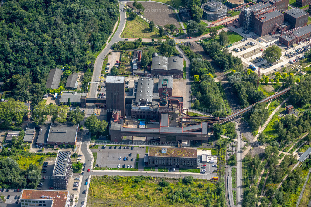 4050301 | Zeche Zollverein, Essen ESSEN 25.08.2021 Museums- Gebäude- Ensemble Zeche - Ruhr Museum in Essen im Bundesland Nordrhein-Westfalen. // Museum building ensemble pit - Ruhr Museum in Essen in the state North Rhine-Westphalia. Foto: Gerhard Launer