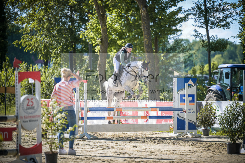 DOS_3369 | Entdecke hochwertige Reitturnierfotos von Foto Oger. Professionell, emotional und authentisch – jetzt Lieblingsmomente im Shop bestellen.Deutschlandweite Turnierfotografie. - Realisiert mit Pictrs.com