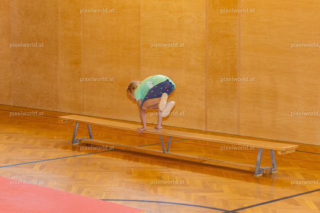 Sport in der Volksschule mit Sabrina Wrann | Bildershop von pixelworld.at - Realisiert mit Pictrs.com