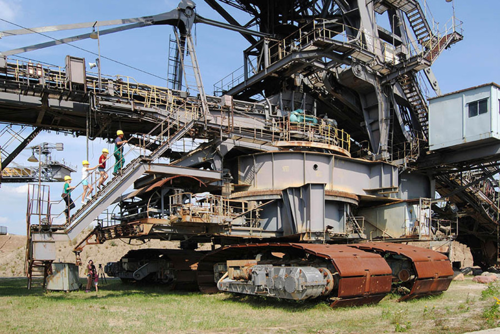 Bildlexikon Leipzig - Bergbau-Technik-Park | Das Team hinter BILDLEXIKON LEIPZIG bündelt historische wie aktuelle Informationen über die Stadt Leipzig in Text und Bild auf einer Plattform und stellt diese der interessierten Öffentlichkeit zur Verfügung.