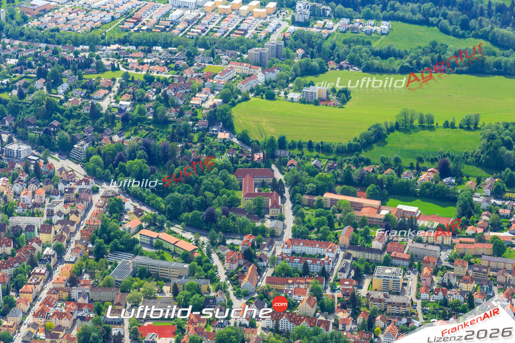 Die Luftaufnahme der Stadt Kempten Allgäu wurde vom UL-Flugzeug heraus erstellt ( keine Drohne )- hohe Auflösung für beste Qualität