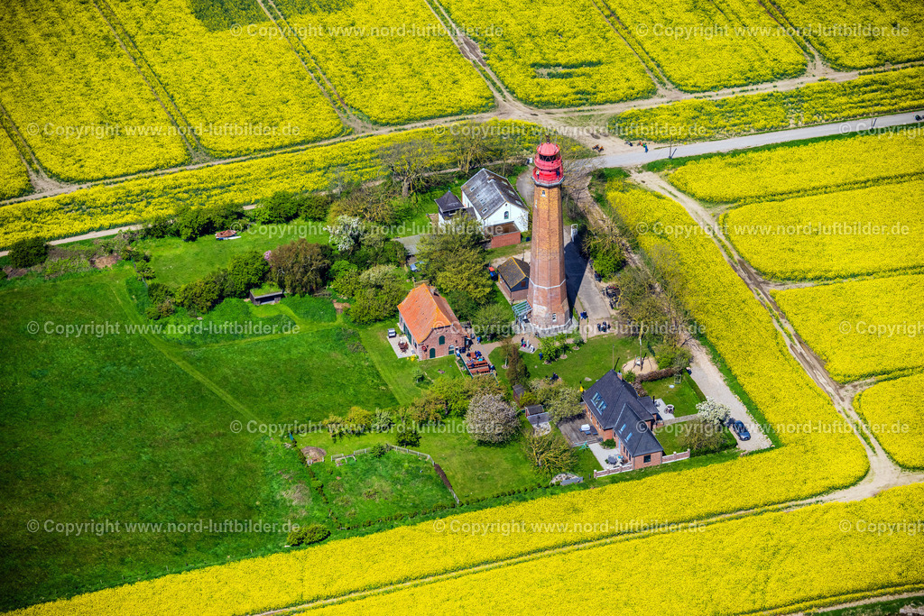 Fehmarn_Flügge_Leuchtturm_ELS_0249010524 | FEHMARN 01.05.2024 Der Flügger Leuchtturm liegt im Südwesten der Insel Fehmarn. Er ist zur Besichtigung freigegeben und seit 1916 in Betrieb. // The Lighthouse of Fluegge is located in the southwest of the island of Fehmarn. It is open to visitors and in use since 1916. Foto: Martin Elsen