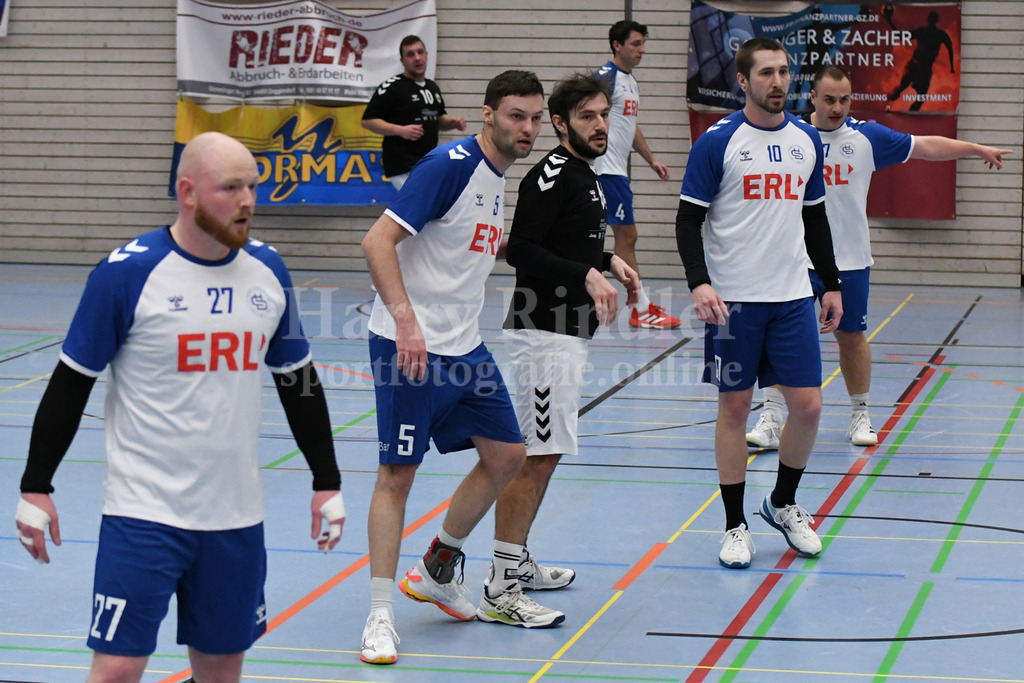 HC Deggendorf : Burghausen II | Deggendorfer Abwehr steht - Realisiert mit Pictrs.com