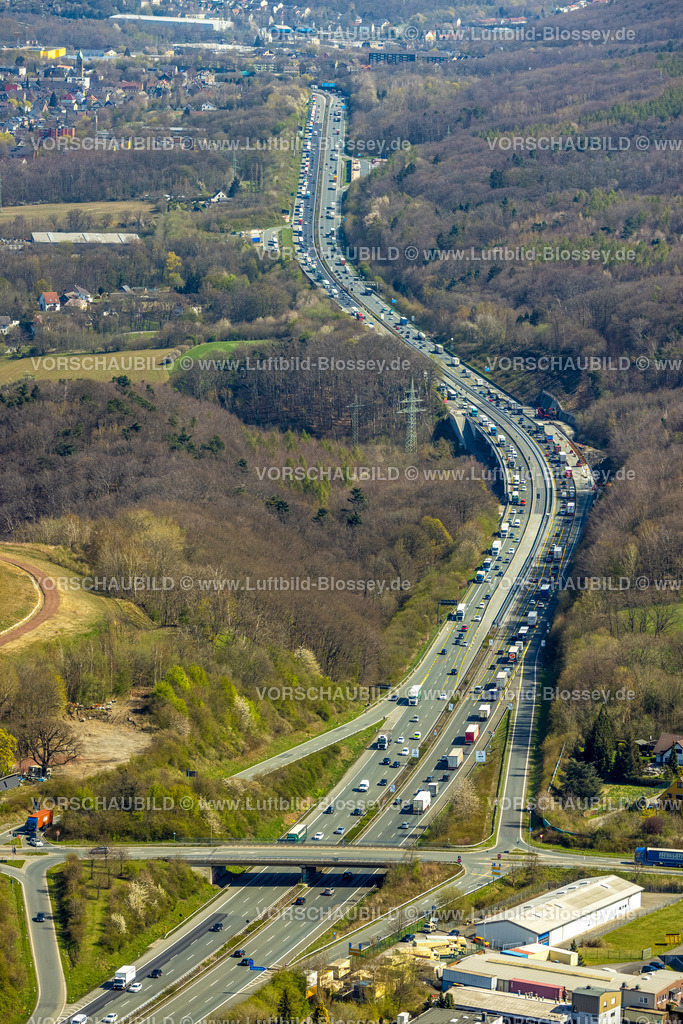 Wetter220401631 | Luftbild, Baustelle an der Autobahn A1 Brücke bei Aehringhausen an der Anschlussstelle Volmarstein mit erhöhtem Verkehrsaufkommen, Schmandbruch, Wetter, Ruhrgebiet, Nordrhein-Westfalen, Deutschland