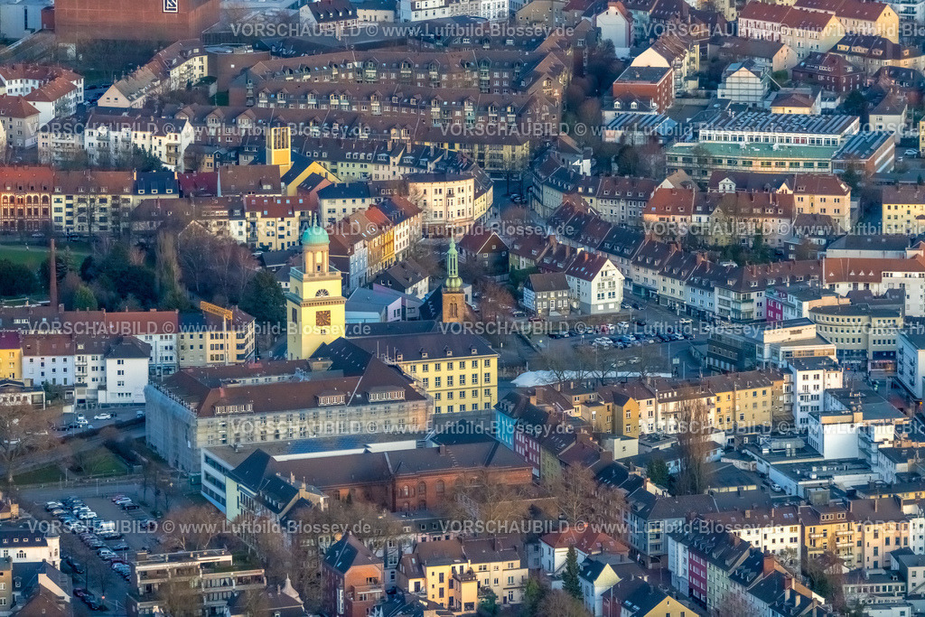 Witten230102278 | Luftbild, Rathaus, Baustelle Fassaden Verhüllung, Johanniskirche, Witten, Ruhrgebiet, Nordrhein-Westfalen, Deutschland