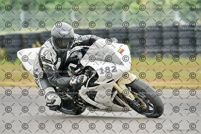 25bt05-0676 | markuskiefer.com - Realisiert mit Pictrs.com