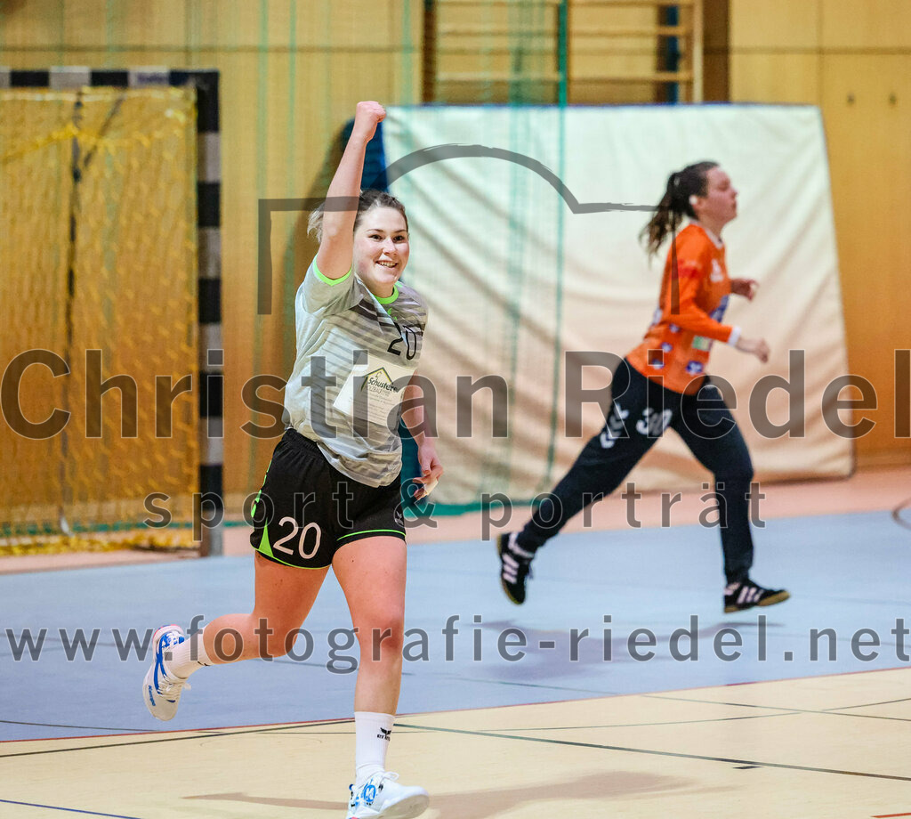 2023-11-11_050_SpVgg_Altenerding_gegen_TSV_Simbach_II | Erding, Deutschland, 11.11.2023:
Handball, Bezirksliga Frauen Altbayern 2023 / 2024, 5. Spieltag, SpVgg Altenerding II gegen TSV Simbach II, Endergebnis: 31:28

Selina Katzhuber (TSV Simbach, #20)

Foto: Christian Riedel / fotografie-riedel.net