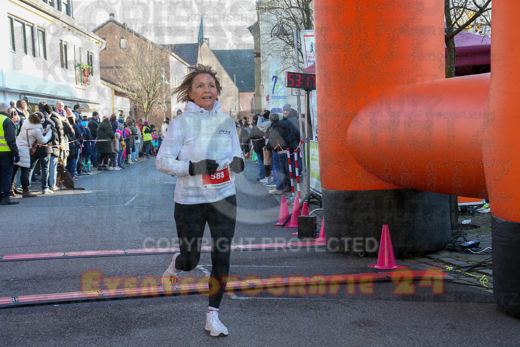241201_1229_EX1_2344 | Sportfotografie im Rhein-Sieg Kreis, Köln, Bonn, NRW, Rheinland Pfalz, Hessen, etc. Unser Tätigkeitsfeld umfasst den Laufsport vom Volkslauf über den Marathon, Duathlon, Triathon bis zum Ultralauf wie Kölnpfad Ultra oder Schindertrail.