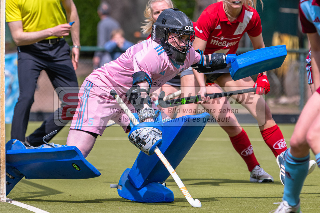 SM_20240427-D85_0303 | Playoffs:1.Bundesliga Feldhockey (W) UHC - DCadA /  1:3 (0:1)