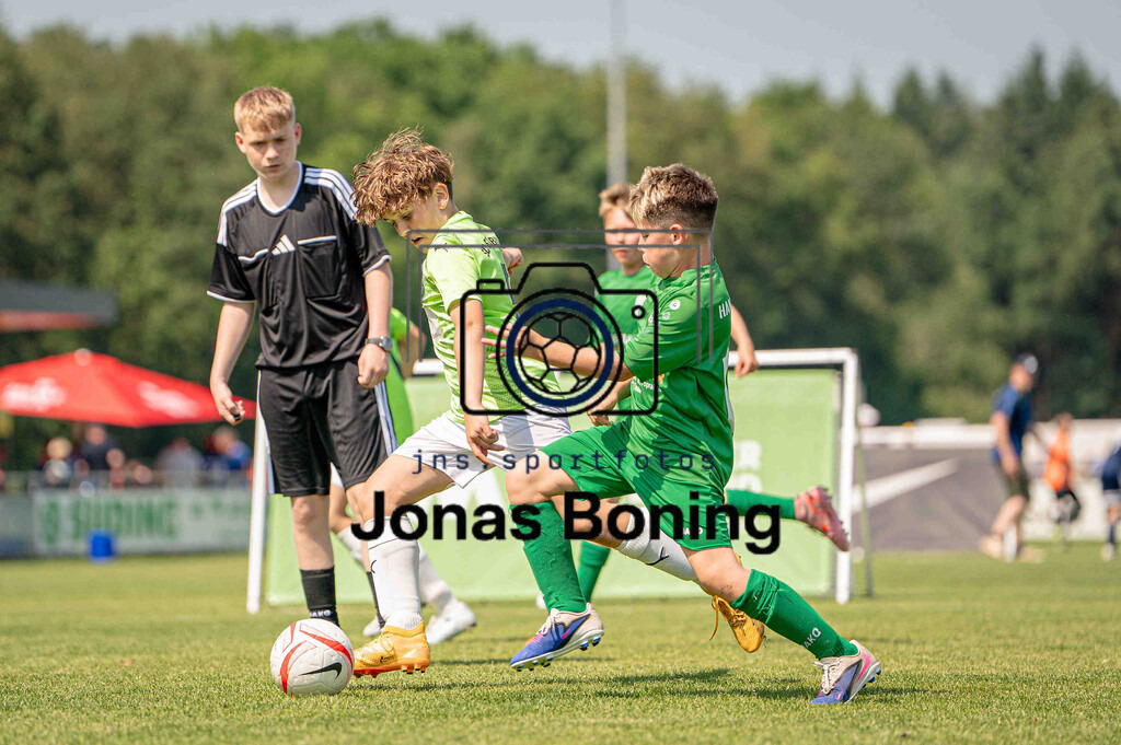 Fußball I E-Junioren I Saison 2025-2026 I OM-Cup Lüsche I Samstag  I 22401 | jns.sportfotos - Realisiert mit Pictrs.com