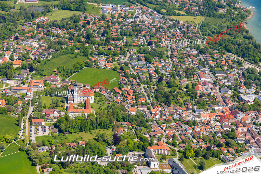 Aktuelles Luftbild von  diessen-am-ammersee - Die Luftaufnahme wurde 2021 mittels UL-Flugzeug erstellt ( keine Drohne ) - hochauflösende Kamera-Systeme von  Canon -Beste Qualität - Für grossformatige Ausdrucke geeignet. Die Geschenkidee !