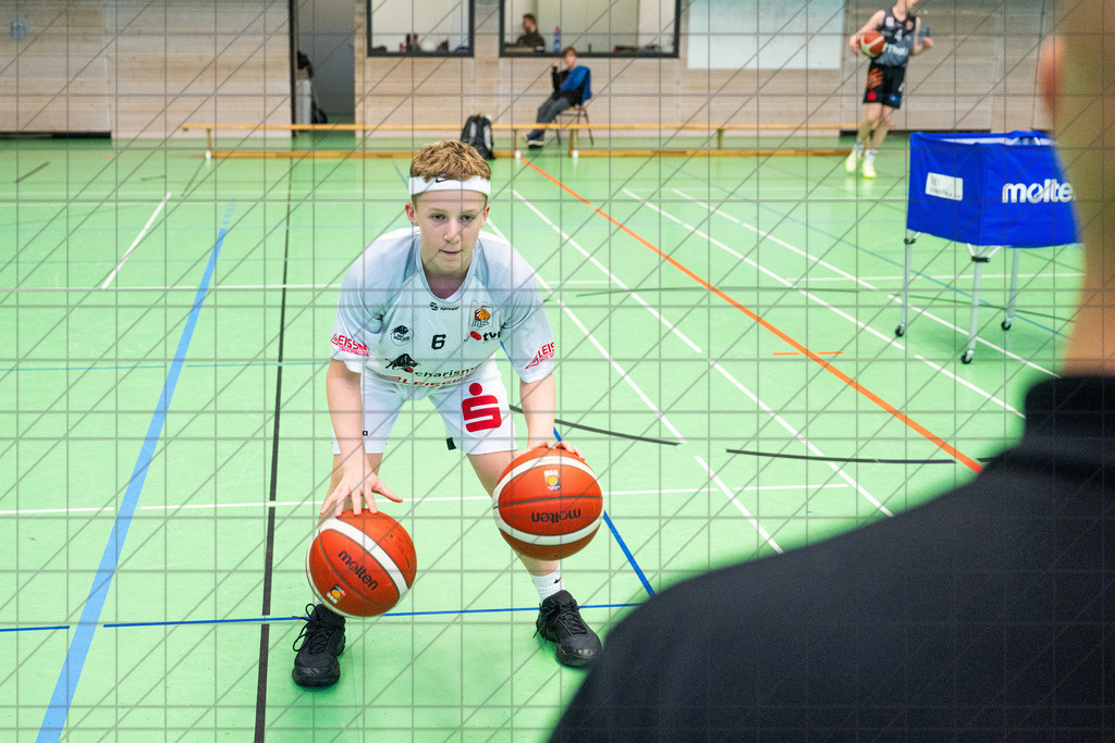 JBBL 24/25 | 27.10.2024 | Charisma Young Bulls vs. BBA Hagen | JBBL 24/25 | 27.10.2024 | Charisma Young Bulls vs. BBA Hagen - - - - - CREDIT, www.bullenfotos.de, Martin König, Hörner Weg 40, D-49078 Osnabrück, +4917663732967, Nutzung und Weitergabe nur zu den vereinbarten Zwecken. Presseanfragen an Urheber. Alle Rechte beim Urheber. - - - - - - Realisiert mit Pictrs.com