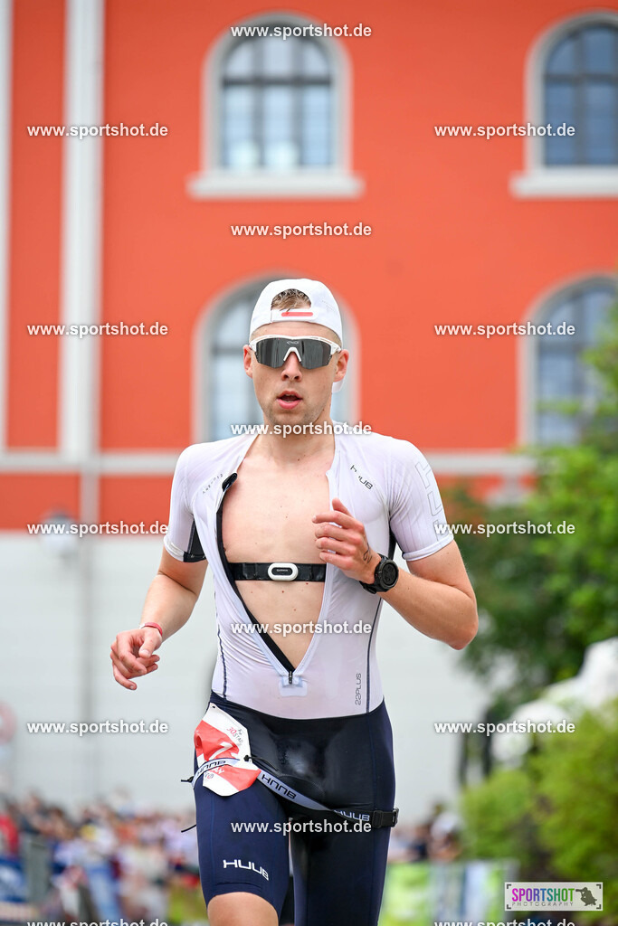 SZI_5542 | Stadttriathlon Erding 2025. #yourpictrs #sportshot_your_pictrs @Sportshotphotography #stadttriathlonerding Copyright: www.sportshot.de