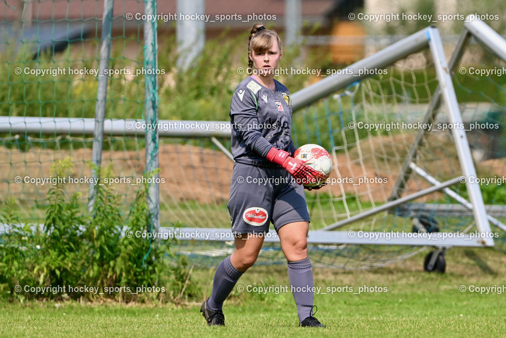 Carinthians Hornets vs. GAK 1902 Frauen | #1 Anja Meier Carinthians Hornets, Carinthians Hornets vs. GAK 1902 Frauen, Carinthians Hornets vs. GAK 1902 Frauen am 01.09.2024 in Sachsenburg (Sportplatz Sachsenburg), Austria, (Photo by Bernd Stefan)