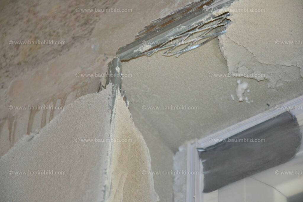 bib-lg18-putzarbeiten-0079 | Nach LV-Leistungsgruppen sortierte Detailfotos über den Bau eines Hauses. Alle Hausbau-Bilder direkt vom Urheber und Autor der Website Haus-Selber-Bauen.com