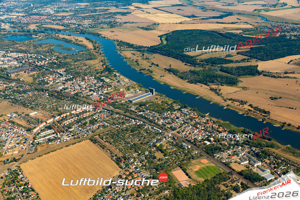 Das Luftbild der Stadt Magdeburg wurde 2022 vom Flugzeug heraus erstellt (keine Drohnen-Aufnahmen) Aufnahmehöhe ca.450 Meter- hohe Bildauflösung und Druck-Qualität. Garantiert!