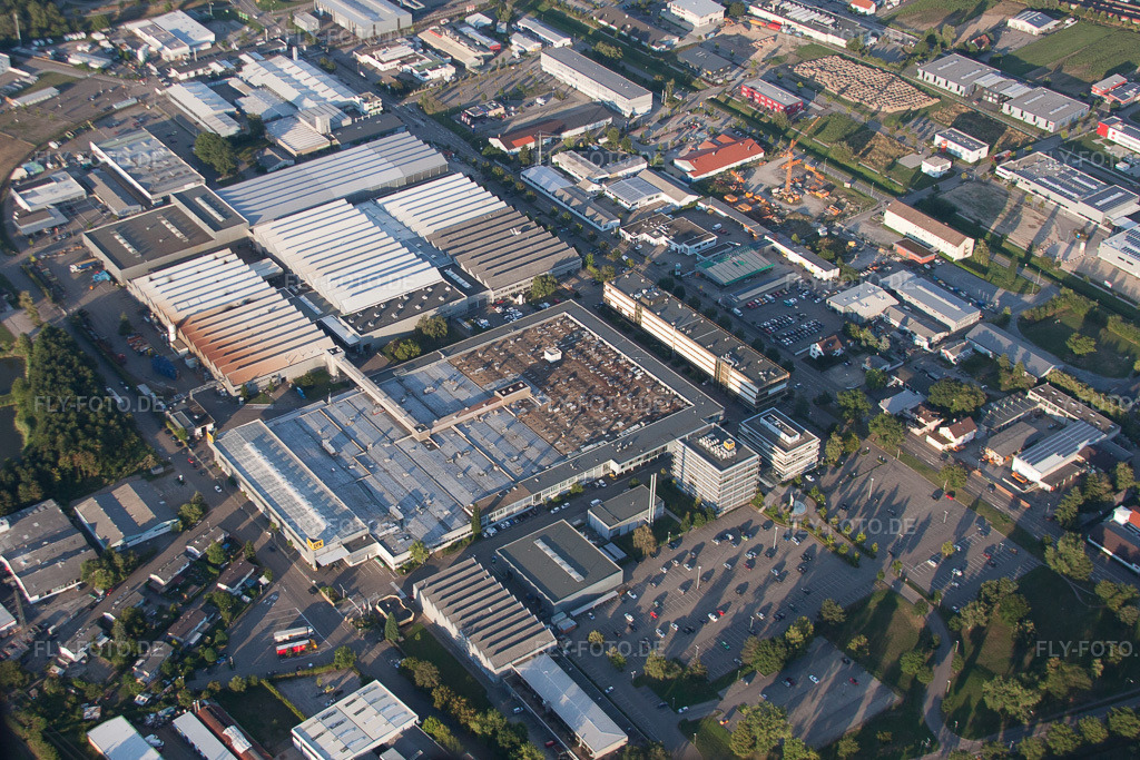 Luftbild: Industriegebiet mit LUK in Bühl im Bundesland Baden-Württemberg in Deutschland. Foto: IMG_59538.jpg vom 16.08.2013 durch Werner Riehm/FLY-FOTO.de