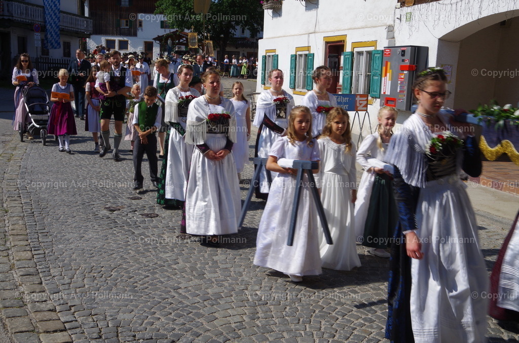 IMGP3490 | fotografiert von Axel PollmannLeonhardi Wallfahrt Benediktbeuern und Murnau, Fronleichnam, Fasching, Landschaft im Loisachtal und Benediktbeuern  - Realisiert mit Pictrs.com