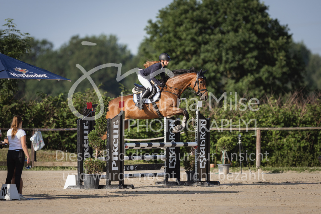 230624_PfSpTa_A2-Spr-114 | Deine schönsten Turniermomente als professionelle Fotos! Entdecke hochwertige Pferdesport-Fotografie im Online-Shop. Jetzt Fotos finden & bestellen!