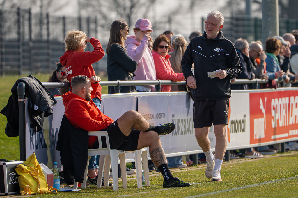Fußball I Herren I Saison 2025-2026 I Bezirksliga Weser-Ems 4 I 22. Spieltag I Vfl Oythe  - SV Bethen I 6920 | jns.sportfotos - Realisiert mit Pictrs.com
