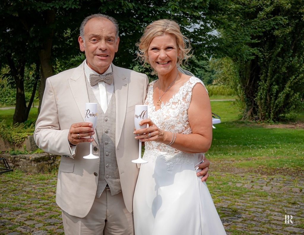 41b621651ca3422a93f7a4340d0753e3 | traudl_s_fotos