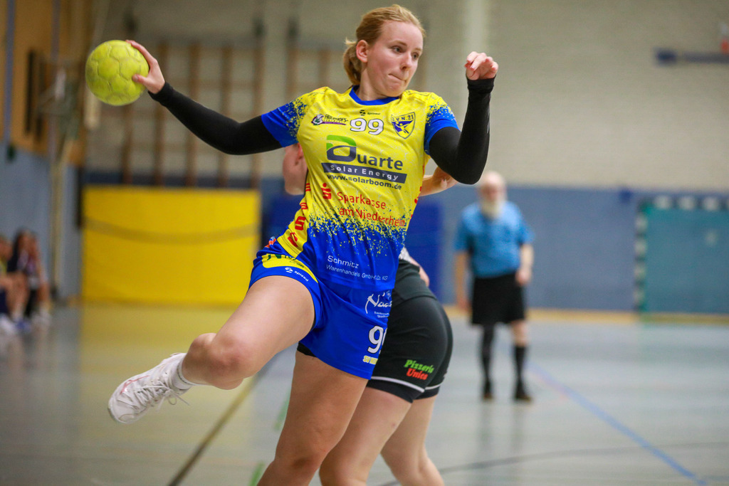 SVN_TvVoerde_021124_073 | Bildergalerie von Sport-Ereignissen aber auch von weiteren spannenden Dingen - nicht nur vom Niederrhein. In Anlehnung an den bekannten Spruch von Hanns Dieter Hüsch heißt das Motto: "Niederrhein ist überall".  - Realisiert mit Pictrs.com