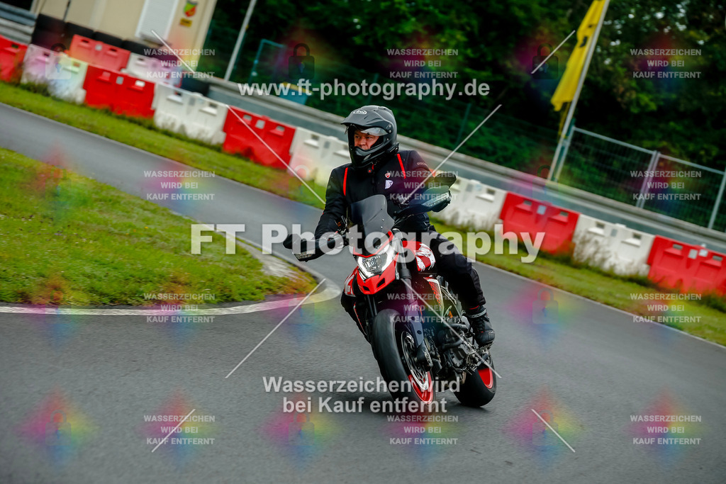 VBK-3560 | Hier findet Ihr Bilder von Touristenfahrten auf der Nürburgring Nordschleife oder von anderen Veranstaltungen die ich besucht habe. Viel Spass beim Durch Schauen 
