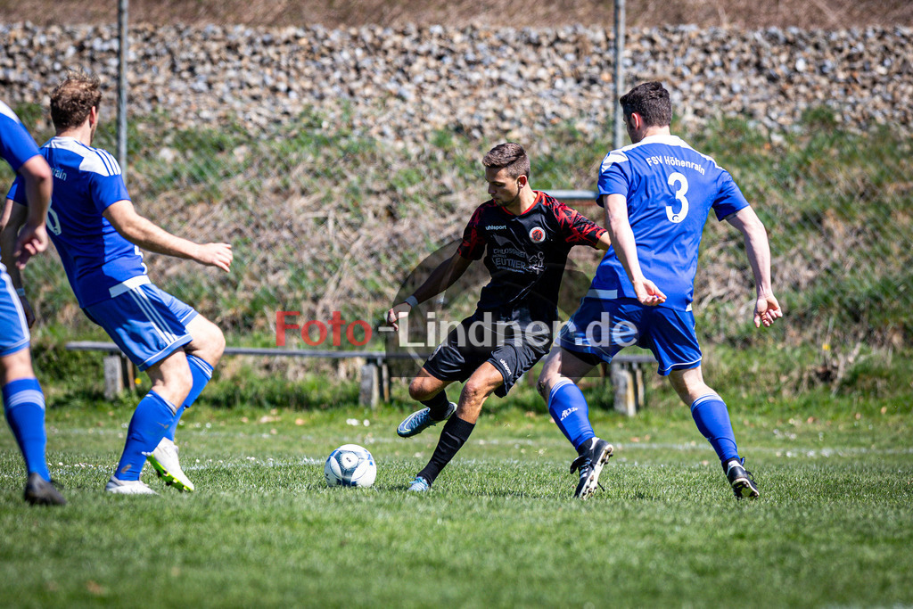 SV Unterhausen gegen FSV Höhenrain II | Fußball A-Klasse Herren Oberbayern Zugspitze Gruppe 5 2025/26, SV Unterhausen gegen FSV Höhenrain II, 20250406,Julian BITTNER (SV Unterhausen 9) am Ball,2025-04-06 in Unterhausen (Sportplatz Unterhausen), Julian BITTNER (SV Unterhausen 9), Ignaz EISELE (FSV Höhenrain II 3), Hubert GÖTZINGER (FSV Höhenrain II 8)Copyright: WolfgangxLindner www.foto-lindner.de