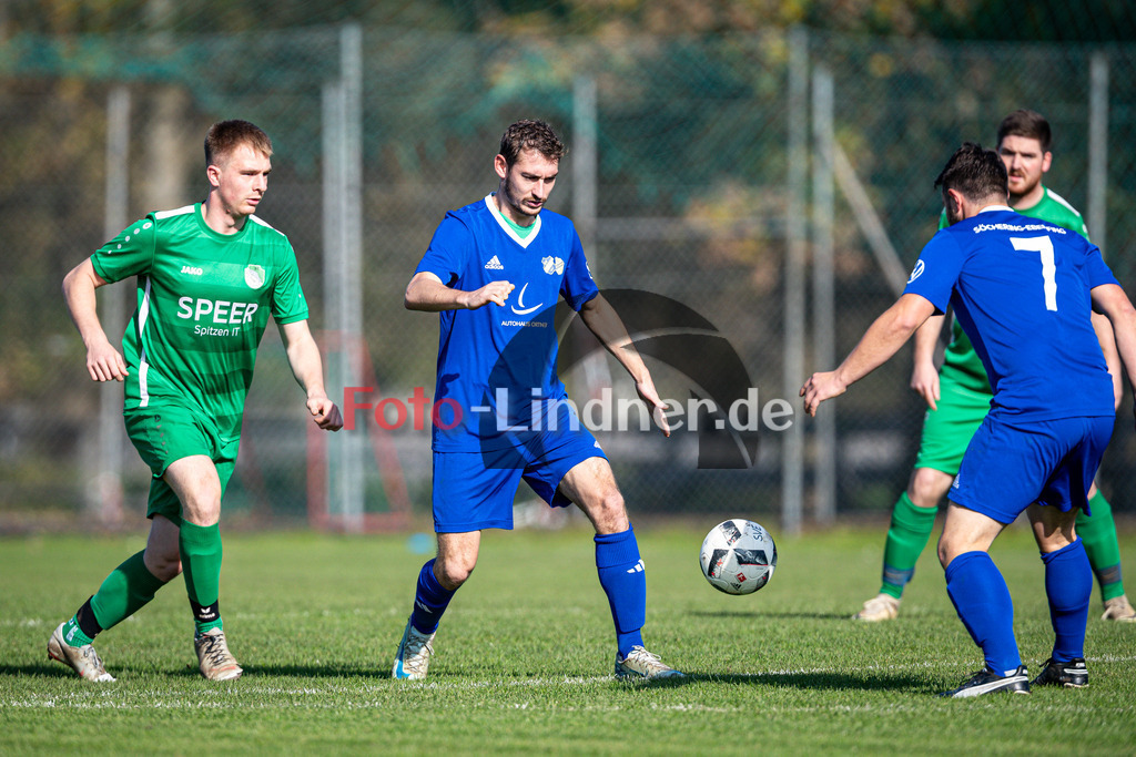 SG SV Eberfing/SV Söchering gegen FC Seeshaupt | Fußball A-Klasse Herren Gruppe 5, SG SV Eberfing/SV Söchering gegen FC Seeshaupt, 20241027,Josef LUIDL (SG SV Eberfing/SV Söchering 6) am Ball,2024-10-27 in Eberfing (Sportpark Eberfing), Lukas REISACHER (FC Seeshaupt 20), Josef LUIDL (SG SV Eberfing/SV Söchering 6)Copyright: WolfgangxLindner www.foto-lindner.de