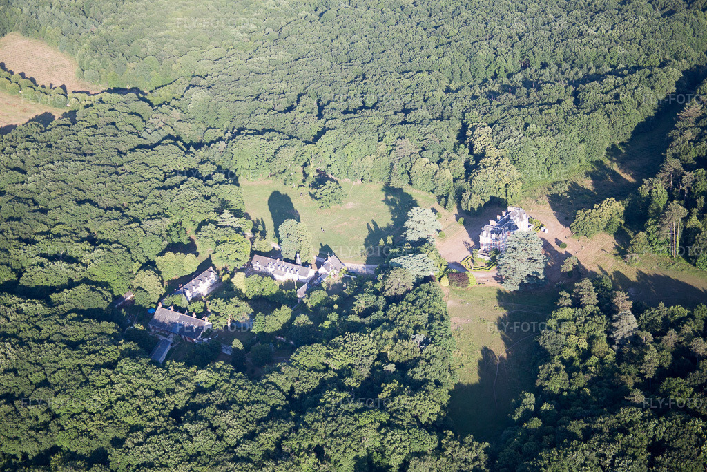 Luftbild: Orchaise, Chateau du Guerinet in Valencisse im Bundesland Loir-et-Cher in Frankreich. Foto: IMG_081192.jpg vom 19.06.2015 durch Werner Riehm/FLY-FOTO.de