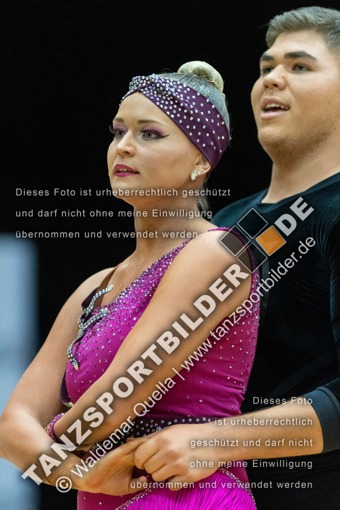 20230114-01820 | Hier finden Sie Tanz Bilder vom Latein und Standard Formationen tanzen. Sportbilder vom Tanzsport. Schöne Fotos und von Weltmeisterschaft, Europameisterschaft, Bundesliga, Regionalliga, Oberliga und Landesliga sowie von GOC Stuttgart, DanceComp, WM Bremen