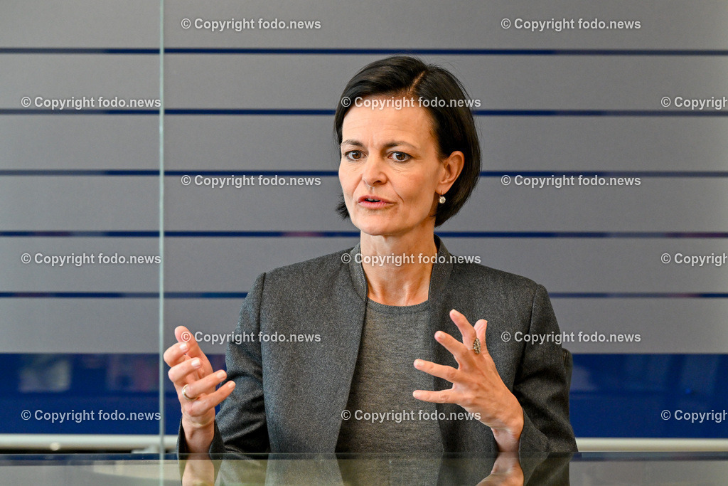 Fronius International GmbH_ 05.10.2023-4 | 05.10.2023, Sattledt, AUT, Fronius International GmbH, im Bild Elisabeth Engelbrechtsmueller-Strauß (CEO / CFO / CSO, Fronius International GmbH)
