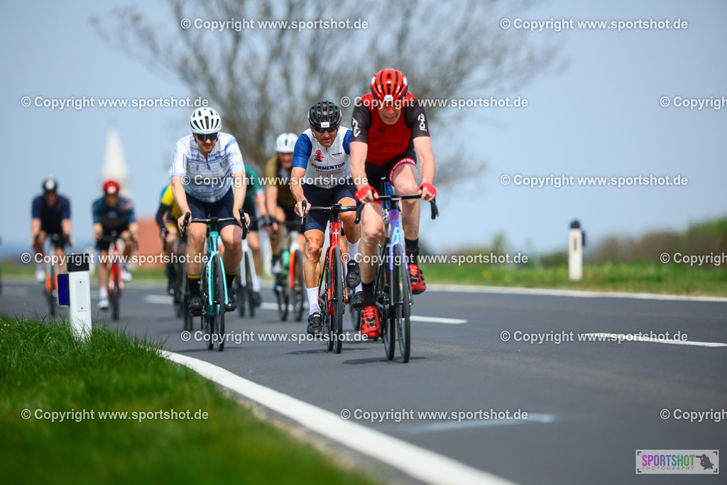 352_TRA56483 | Neusiedlersee Radmarathon 2026@sportshot_your_pictrs #yourpictures#roadtowm2029 #nrm #neusiedlerseeradmarathon #neusiedlersee #neusiedlerseetourismus #burgenland #mörbisch #nrm26 #burgenlandtourismus #voglundco #poweredbyburgenlandtourismus #radsport #rad #marathon #ucigranfondo #visitburgenland #ucigranfondoworldseries