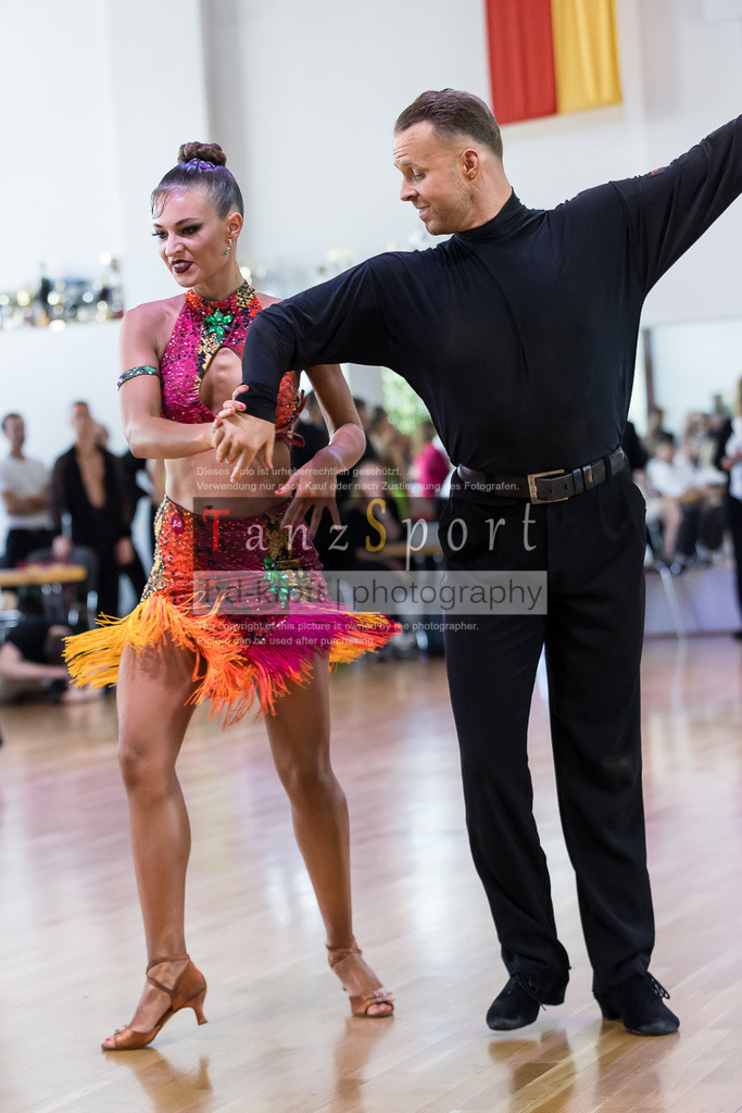 20240616_D-Cup-HGR-Latein_2839 | Tanzsportbilder, Standardtanz, Lateintanz, WDSF, DTV, LTVB, dancecomp, goc, hessen tanzt, blaues band der spree, walzer, tango, wiener walzer, slowfox, quickstepp, samba, rumba, cha-cha-cha, paso doble. jive, hd-kroft photography, turniertanzsport