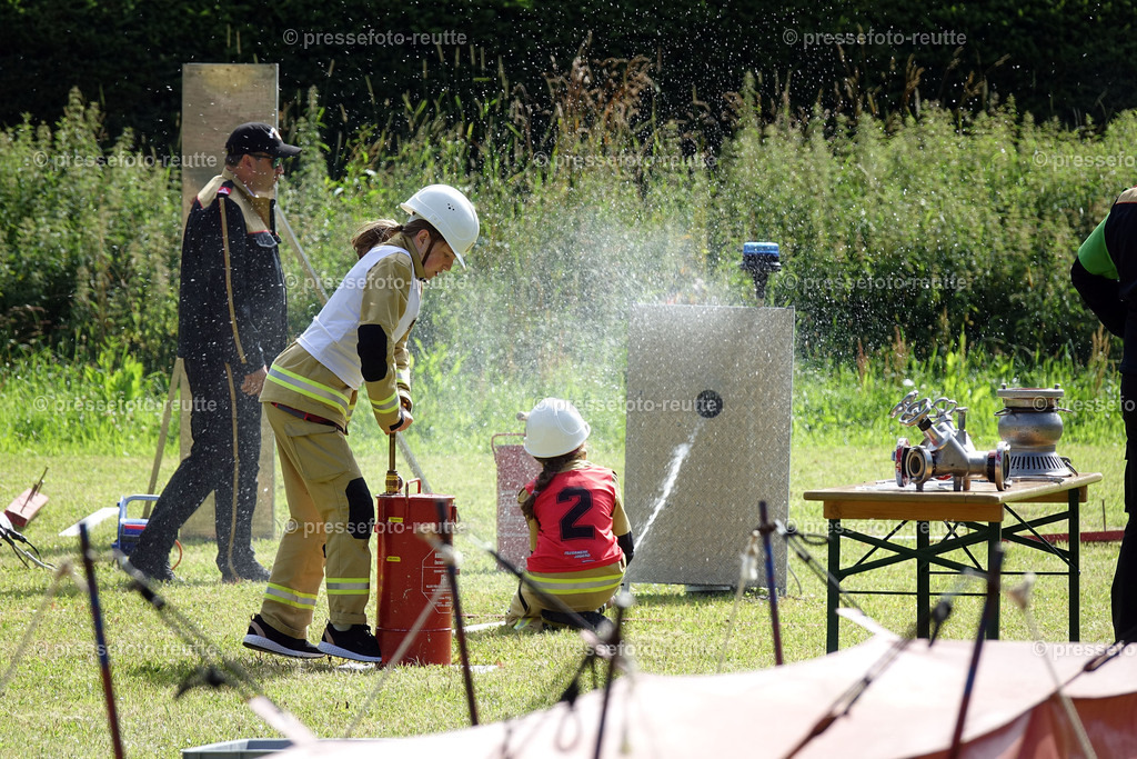 news-2022-Juli09-FF-Nassleistungsbewerb-Hoefen-Sony-DSD02674 | Info aus dem Bezirk Reutte/Ausserfern Tirol sowie eine umfangreiche Bilddatenbank über die gesamte Region: Lechtal, Talkessel Reutte, Tannheimertal, Zwischentoren. Lech, Plansee, Zugspitze, Grenztunnel, B179, Fernpassstraße, Verkehr, Lawinen, Tradition, - Realisiert mit Pictrs.com