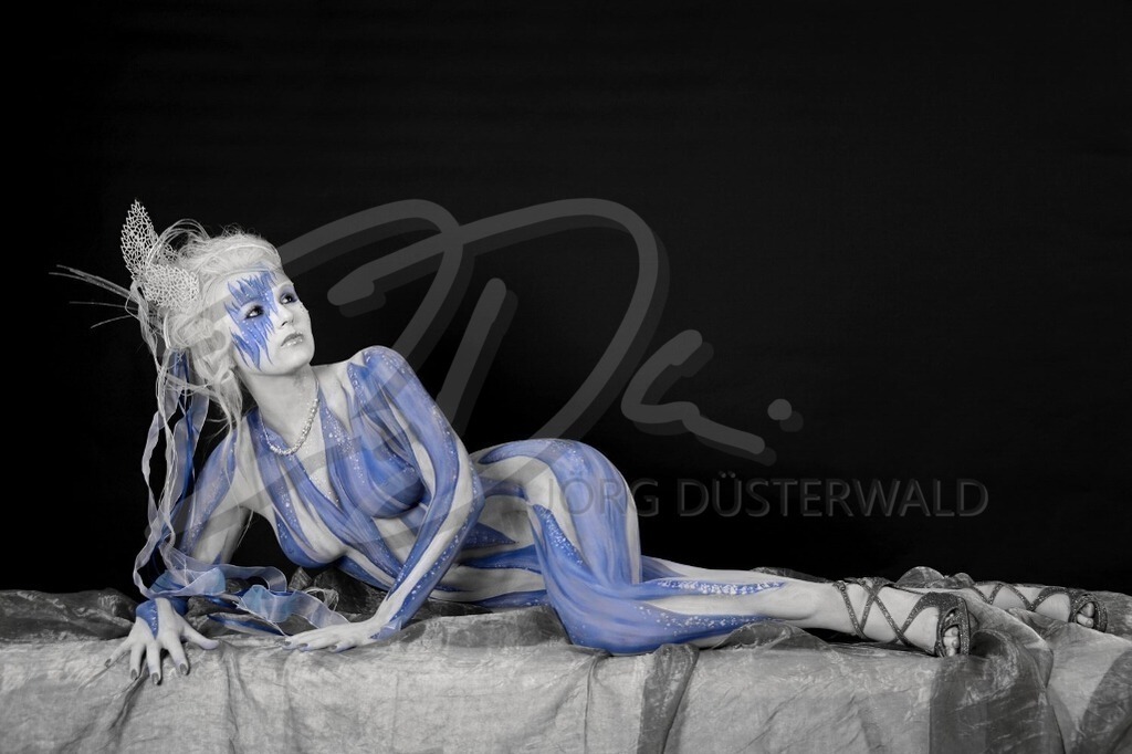 Bodypainting-EISENGEL_7902 | #001 | Modell: Katharina | Foto: Carsten Korwes - Realisiert mit Pictrs.com