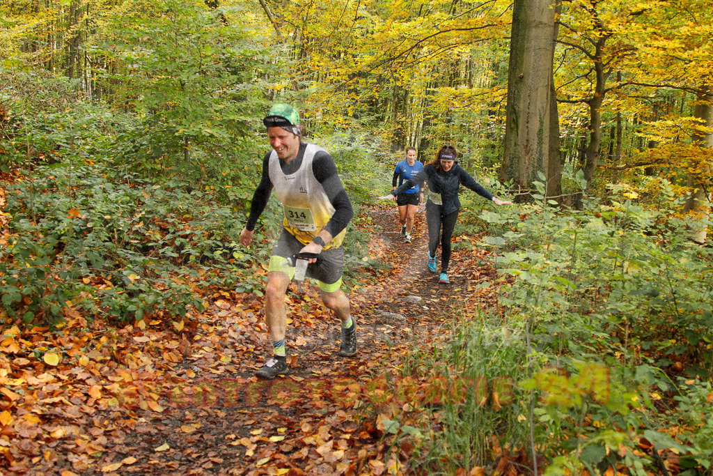251026_1236_EV4_5381 | Sportfotografie im Rhein-Sieg Kreis, Köln, Bonn, NRW, Rheinland Pfalz, Hessen, etc. Unser Tätigkeitsfeld umfasst den Laufsport vom Volkslauf über den Marathon, Duathlon, Triathon bis zum Ultralauf wie Kölnpfad Ultra oder Schindertrail.