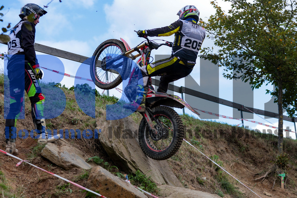 SES_DMTRIA20240929-55 | bond - Realisiert mit Pictrs.com