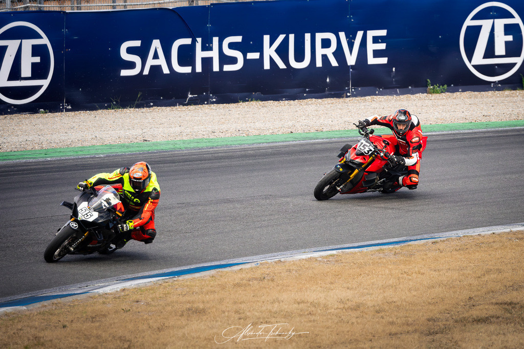 Ducati Trackday Hockenheimring 2026 | Entdecken Sie die faszinierende Welt von Alexander Tschuncky Arts: Kreative Fotografie, atemberaubende Automobilkunst und hochwertiger Bilderdruck. Lassen Sie sich inspirieren! - Realisiert mit Pictrs.com