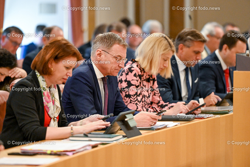 Landhaus Linz_ Promenade_ Landtagssitzung_ 20.04.2023-4 | 20.04.2023, Landhaus Linz AUT, Promenade, Landtagssitzung, im Bild LRin Michaela Langer Weninger (VP), LH Thomas Stelzer (VP), LH-StvIn Christine Haberlander (VP), LR Wolfgang Hattmannsdorfer (VP)