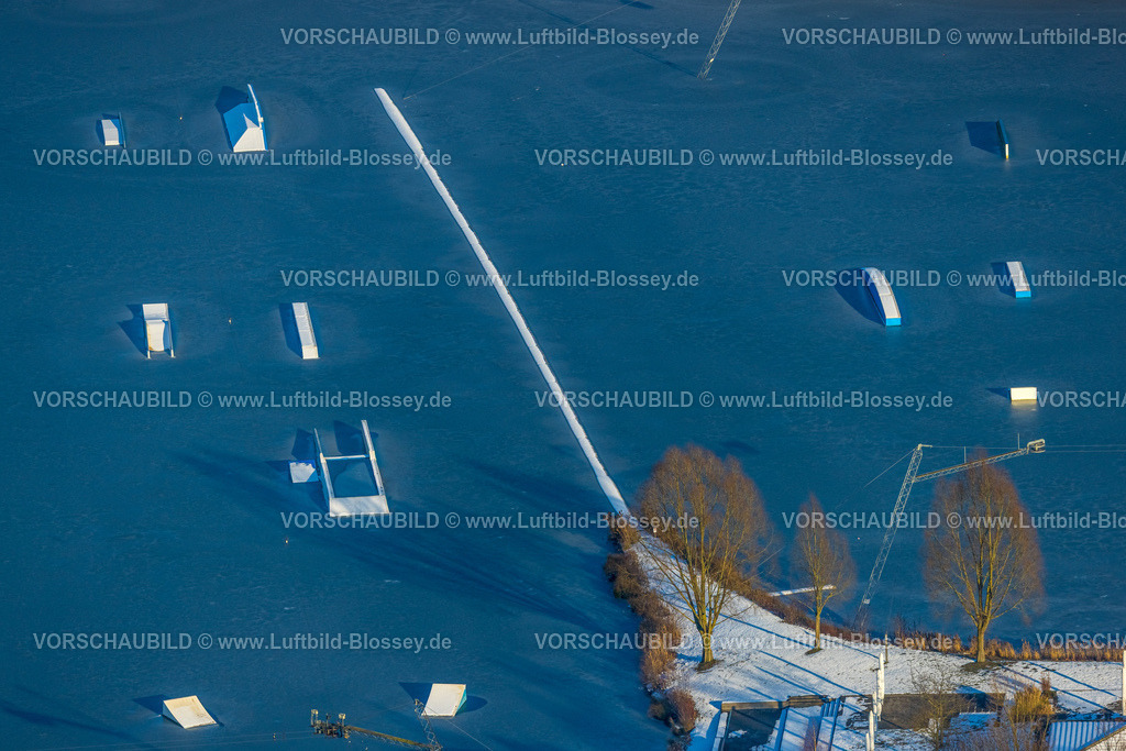 Hamm260105380 | Luftbild, Haarener Baggersee mit Wasserski Anlage Seebad, Winterlandschaft, Uentrop, Hamm, Ruhrgebiet, Nordrhein-Westfalen, Deutschland