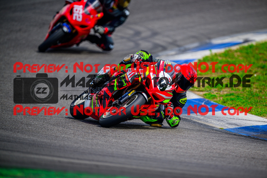 MaZZes_Fotomatrix_20250721_6007705_0430 | ROT