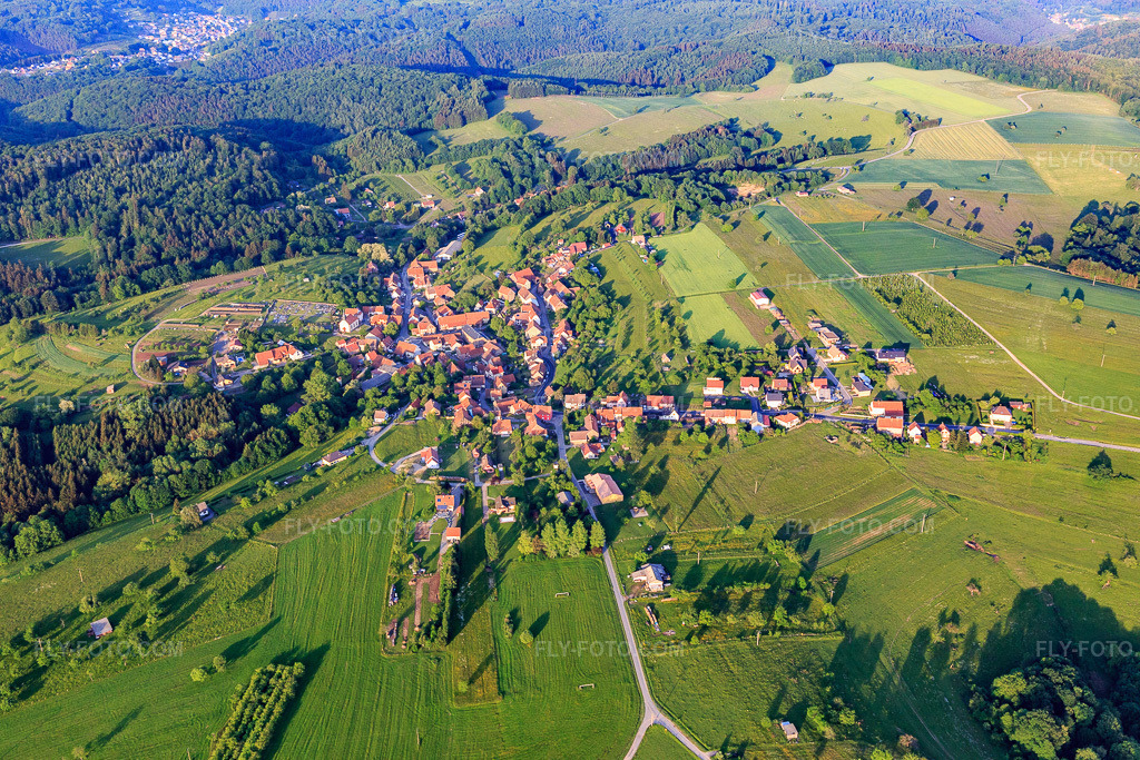 Aerial view: View of the town from the west in Volksberg in the state Bas-Rhin, France.Photo: IMG_107281.jpg taken on 05/18/2018 by Werner Riehm/FLY-FOTO.comResolution of the original: 5472 x 3648 px