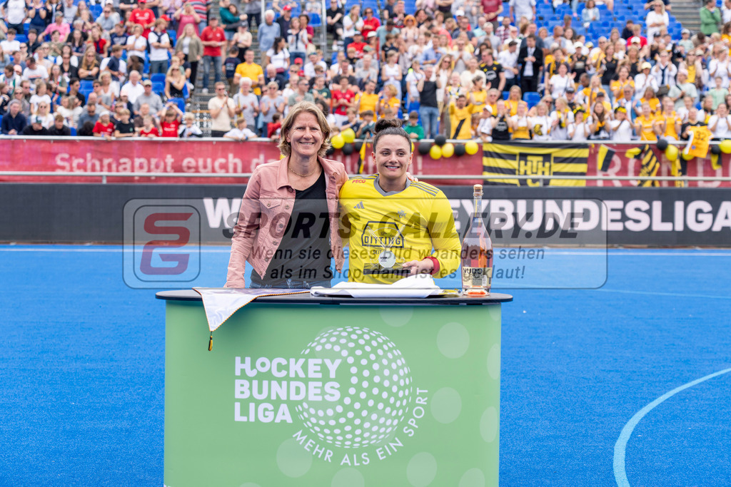 Final4_20250601-1214-HK108376 | Krefeld, Deutschland, 01.06.2025:  Feldhockey Final4 2025 – „Deutsche Feldhockey-Meisterschaften 2025“ Harvestehuder HTC - Düsseldorfer HC (Finale Damen) im Gerd-Wellen-Hockeyanlage am 01.06.2025 in Krefeld, Deutschland. (Foto von Kramhöller/Fehrmann/Kaste)Krefeld, Germany, 01.06.2025: Feldhockey Final4 2025 – „Deutsche Feldhockey-Meisterschaften 2025“ Harvestehuder HTC - Düsseldorfer HC (Finale Damen) in Gerd-Wellen-Hockeyanlage at 01.06.2025 in Krefeld, Deutschland. (Foto from Kramhöller/Fehrmann/Kaste)