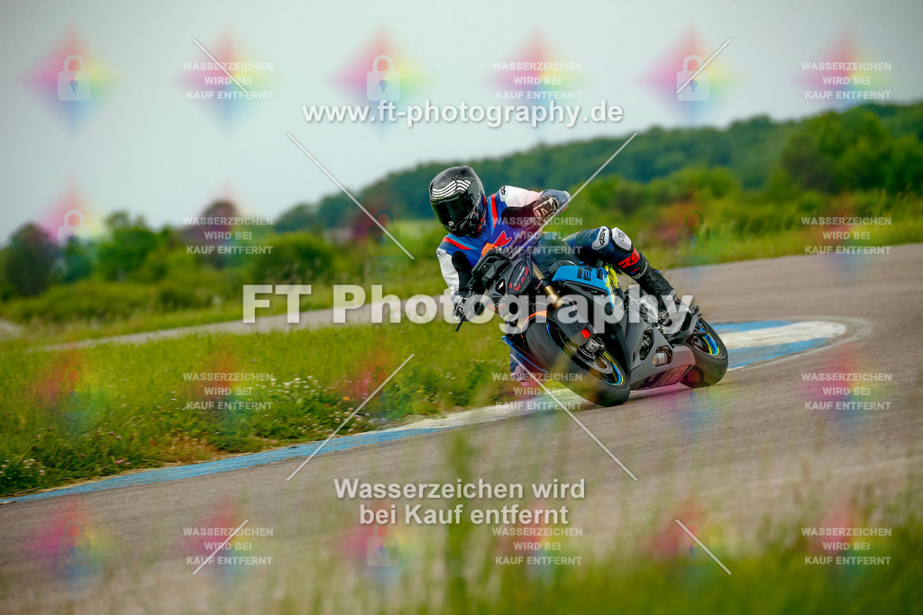 _MOT2122 | Hier findet Ihr Bilder von Touristenfahrten auf der Nürburgring Nordschleife oder von anderen Veranstaltungen die ich besucht habe. Viel Spass beim Durch Schauen 