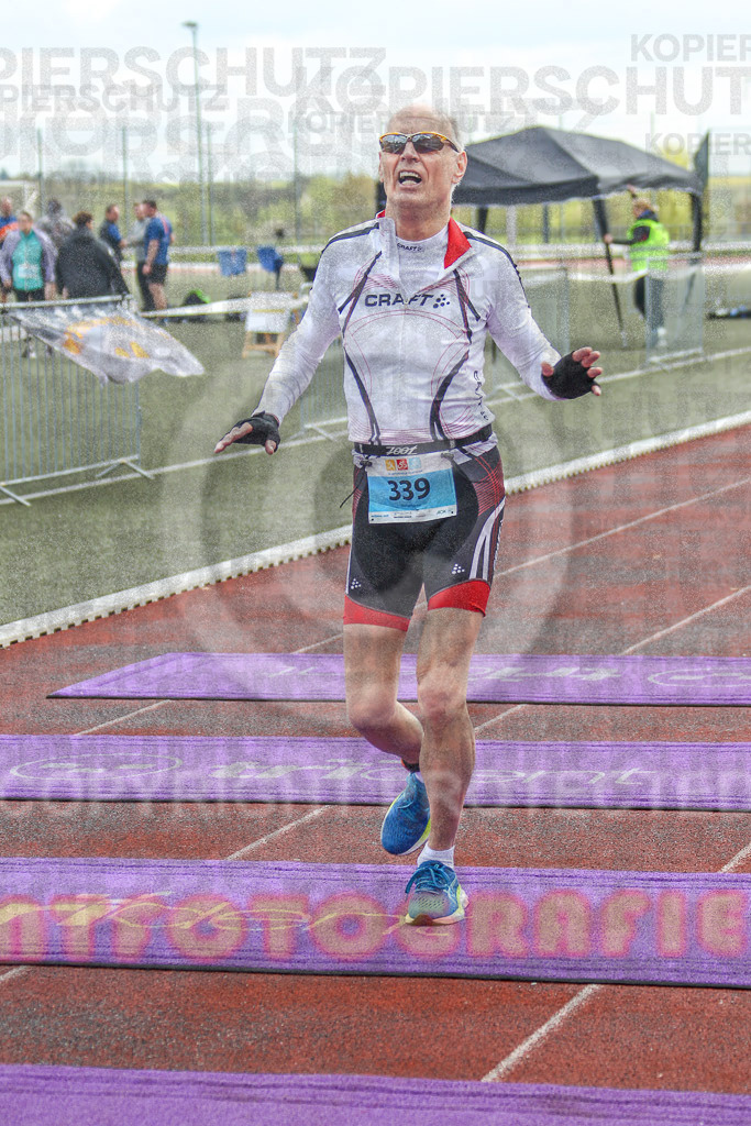 230423_1151_EV3_3183 | Sportfotografie im Rhein-Sieg Kreis, Köln, Bonn, NRW, Rheinland Pfalz, Hessen, etc. Unser Tätigkeitsfeld umfasst den Laufsport vom Volkslauf über den Marathon, Duathlon, Triathon bis zum Ultralauf wie Kölnpfad Ultra oder Schindertrail.