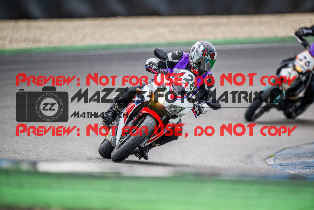 MaZZes_FotoMatrix_240702_6007705_0051 | INST