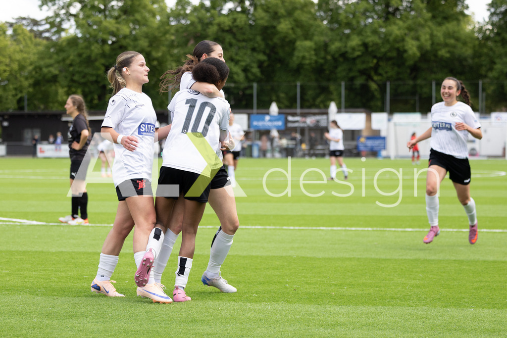 Fußball I Frauen I Saison 2025-2026 I Frauen 3. Liga | FVRZ Gruppe 2 | 18. Spieltag I Spielvereinigung Schaffhausen Damen 1 - Team Furttal Zürich I 17.05.2026 | Hochwertige Sportfotos kaufen & lizenzieren für Medien, Vereine, Agenturen & Sportler:innen. Entdecke professionelle Sportfotografie im Bildshop von Alexander Franzen. - Realisiert mit Pictrs.com