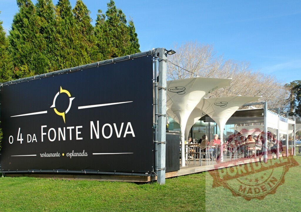 O 4 da Fonte Nova restaurant outdoor dining in Lisbon Portugal | People enjoying lunch at O 4 da Fonte Nova outdoor restaurant patio on a sunny day - Realisiert mit Pictrs.com